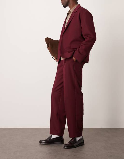 ASOS DESIGN - Oversized toelopende pantalon van keperstof in bordeauxrood, 5 van 5