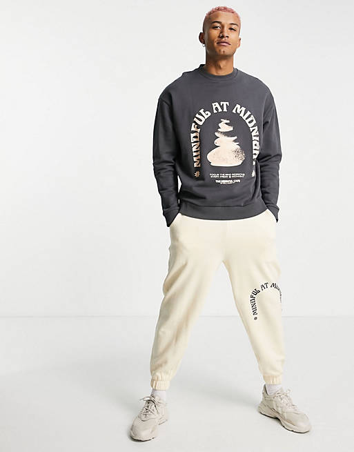  oversized tracksuit in mismatch colours with wellness prints 