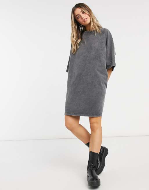 ASOS DESIGN - Oversized tung t-shirt-kjole i grå syrevask, 4 af 4