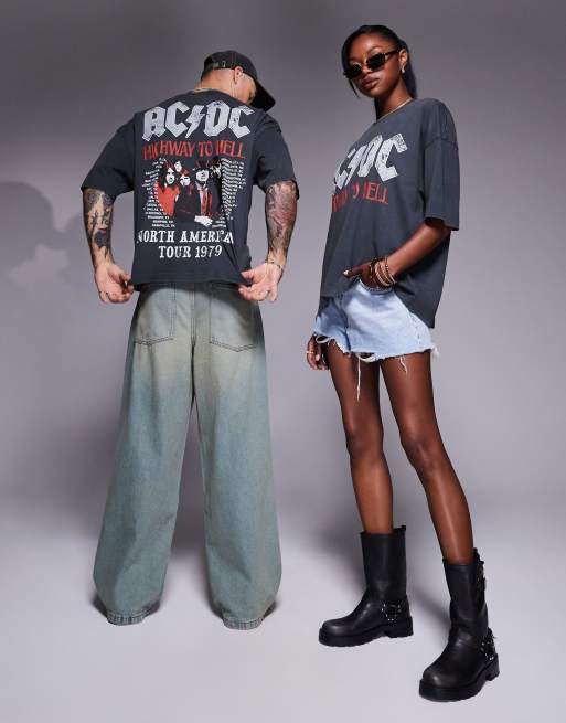 ASOS DESIGN - Oversized uniseks T-shirt met AC/DC Tour-prints in zwart met wassing, 2 van 4