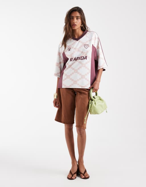ASOS DESIGN oversized v neck soccer T-shirt with geometric print in peach, 3 of 4