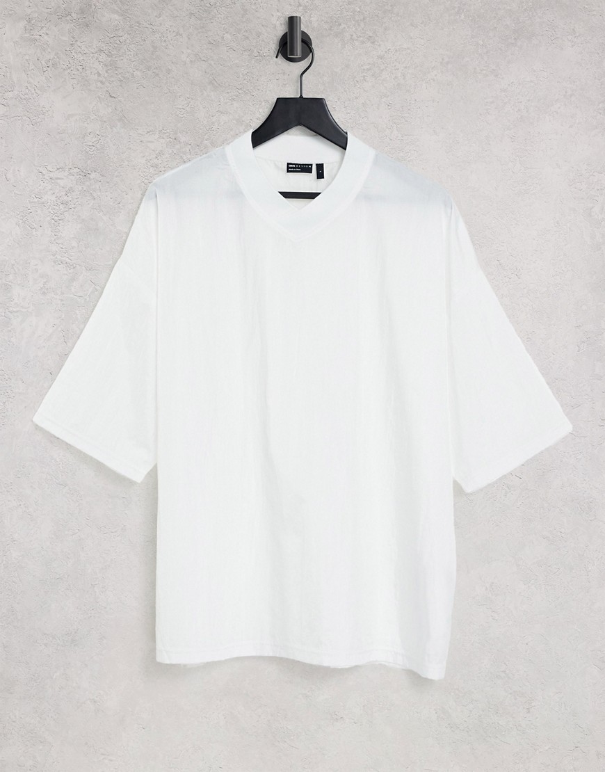 ASOS DESIGN oversized V neck T-shirt in crinkle texture-White