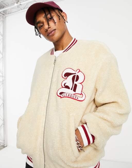ASOS DESIGN - Oversized varsity-bomberjack van borg in crème, 3 van 4