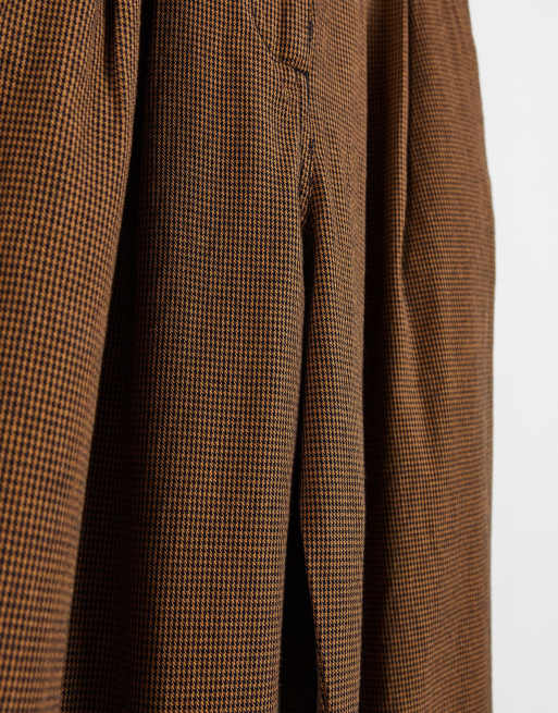 ASOS DESIGN ovoid pleat front peg trouser in tan dogtooth, 3 of 4