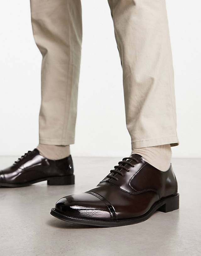 ASOS DESIGN - oxford lace up shoes in dark brown polished leather with toe cap detail