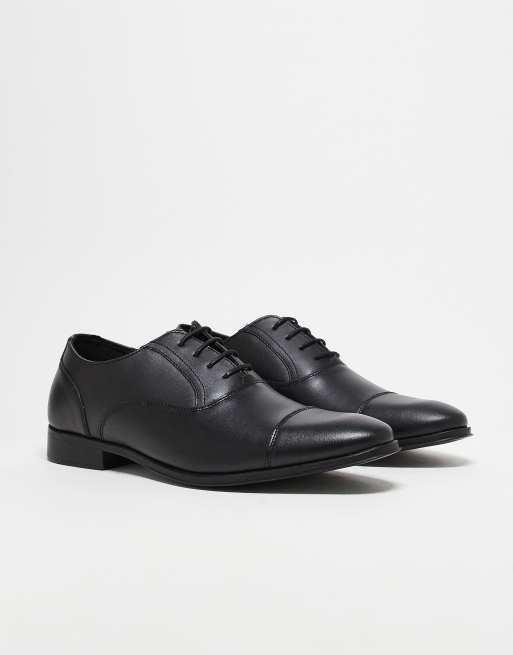 ASOS DESIGN Oxford Schuhe aus schwarzem Leder mit Zehenkappe ASOS