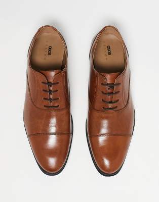 ASOS DESIGN oxford shoes in tan leather with toe cap-Brown