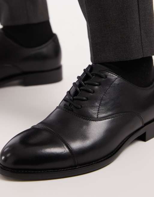 ASOS DESIGN – Oxfordy z czarnej skóry z odcinanym noskiem, 2 z 4