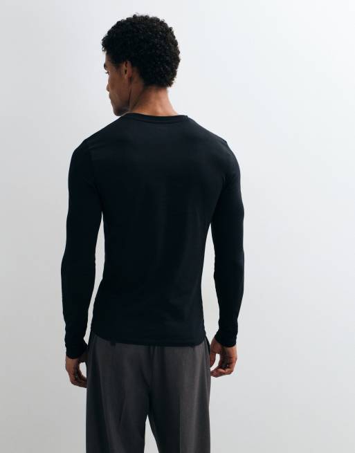 ASOS DESIGN pack de 2 Essentials camisetas de manga larga de corte ajustado en negro y blanco, 5 de 5
