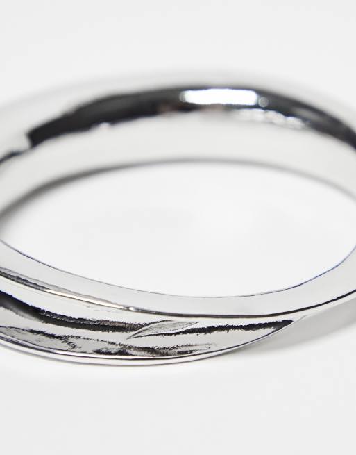 ASOS DESIGN pack of 2 bangle bracelets with slim curved design in silver tone, 2 of 4