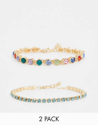 ASOS DESIGN - Set van 2 goudkleurige armbanden met regenboogkleurige siersteentjes Goud