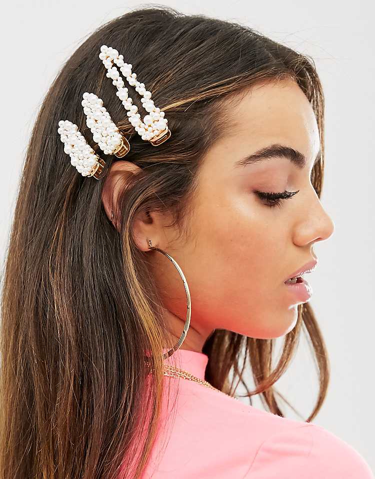 Песня заколки в волосах легкий макияж Песня заколки в волосах легкий макияж