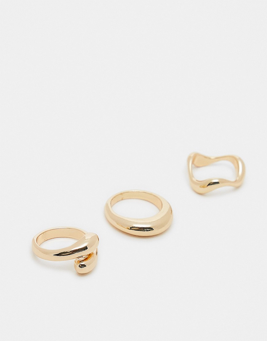 pack of 3 rings with mixed minimal designs in gold tone
