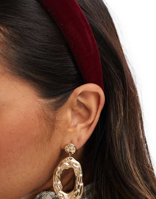 ASOS DESIGN padded headband with velvet detail in burgundy, 2 of 4