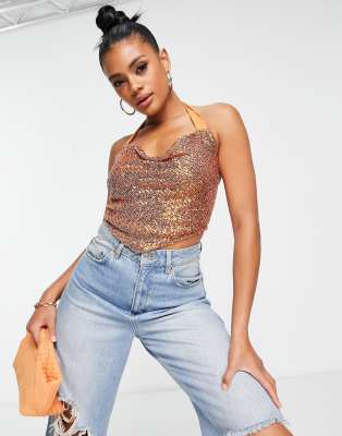 ASOS DESIGN - Paillettenbesetztes Camisole-Oberteil in Bronze mit Wasserfallausschnitt und V-Saum-Kupfer