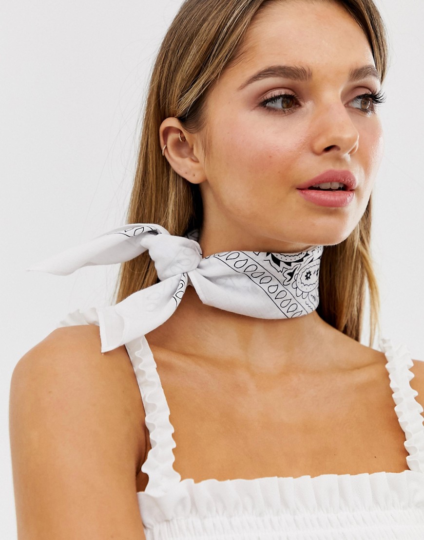 ASOS DESIGN paisley print bandanna neckerchief/headscarf-White