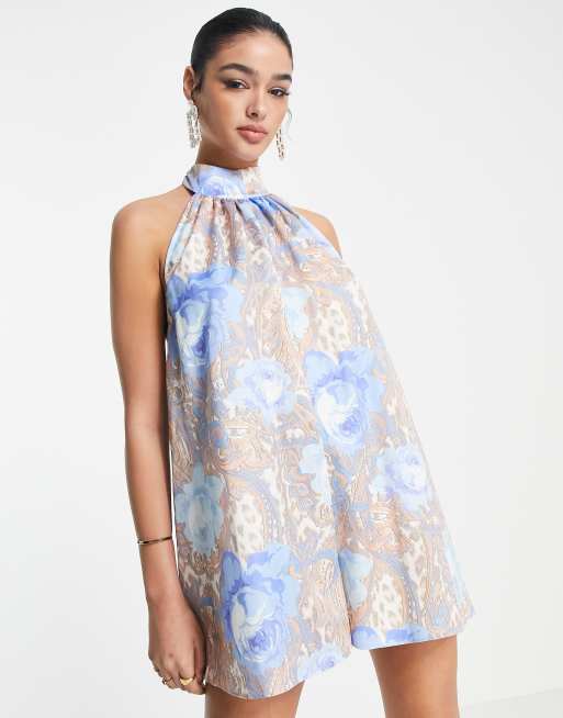 ASOS DESIGN – Paisleymönstrad och blommig playsuit med halterneck av satin, 3 av 4