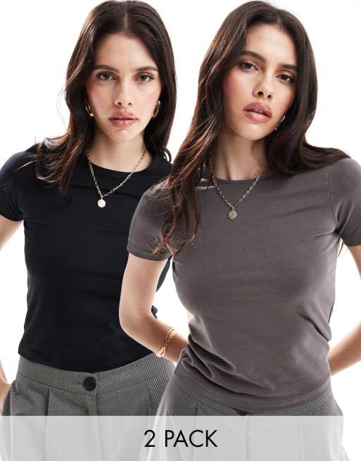ASOS DESIGN - Pakke med 2 figursyede, cropped T-shirts i sort og koksgrå vask