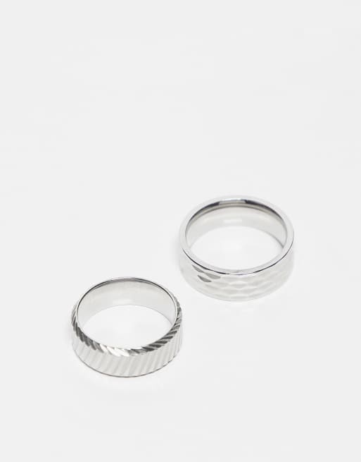 ASOS DESIGN - Pakke med 2 sølvfarvede båndringe med indgravering i vandtæt rustfrit stål