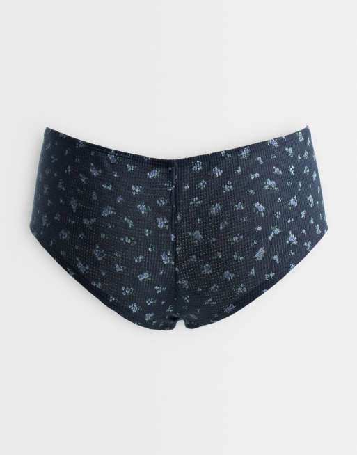 ASOS DESIGN - Pakke med 3 par boy-briefs med vaffeltekstur i hvid/grå/marineblå med småprint, 2 af 3