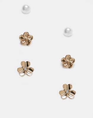 ASOS DESIGN - Pakke med 3 par ørestikkere med guldfarvet blomsterdesign og imiterede perler - view 1