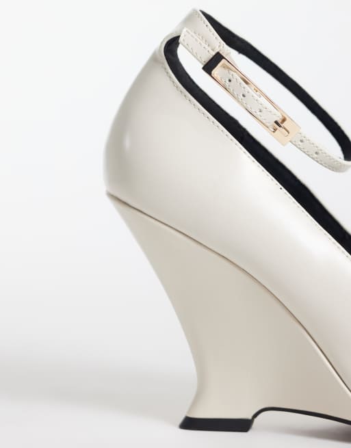 ASOS DESIGN Palazzo wedge court shoes in off white, 3 of 4