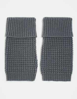 palm warmers in waffle knit in gray