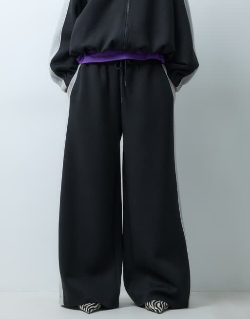 ASOS DESIGN panelerede joggingbukser i sort og gråt scuba-lignende stof, 2 af 5
