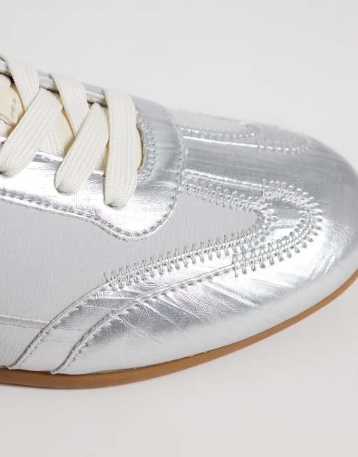 ASOS DESIGN panelled retro sneakers in silver, 3 of 5
