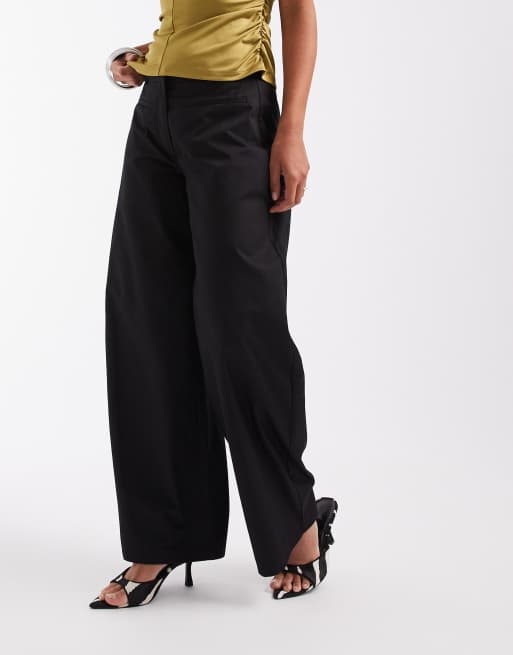ASOS DESIGN pantalon à taille basse et jambe horseshoe en ensemble coordonné noir, 2 de 5