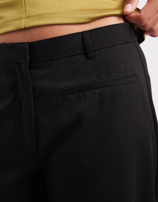 ASOS DESIGN pantalon à taille basse et jambe horseshoe en ensemble coordonné noir, 3 de 5