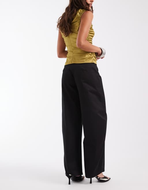 ASOS DESIGN pantalon à taille basse et jambe horseshoe en ensemble coordonné noir, 4 de 5