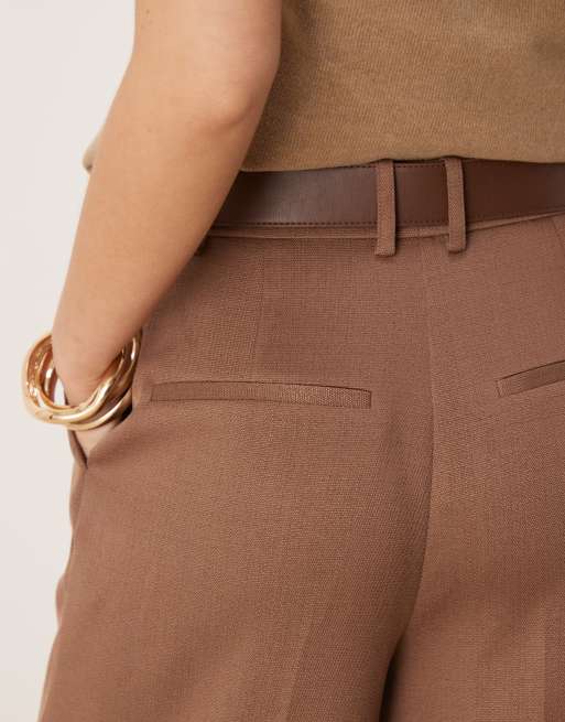 ASOS DESIGN - Pantalon ajusté raccourci avec ceinture en PU - Moka, 4 de 5