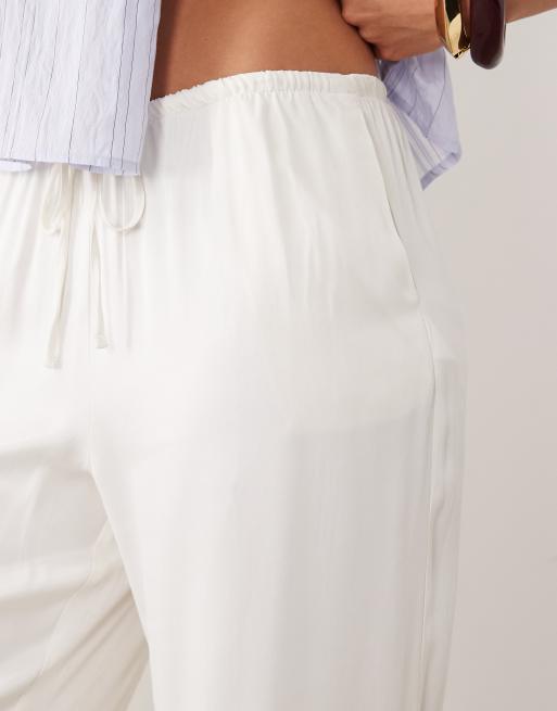 ASOS DESIGN - Pantalon ample à enfiler en satin - Ivoire, 3 de 5