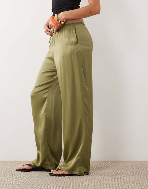 ASOS DESIGN - Pantalon ample à enfiler en satin - Olive, 2 de 5