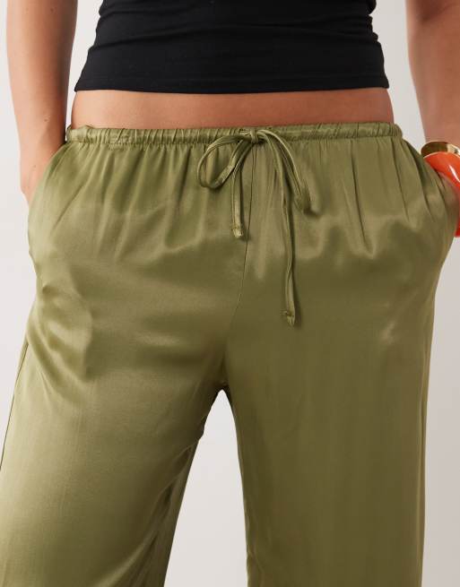 ASOS DESIGN - Pantalon ample à enfiler en satin - Olive, 4 de 5