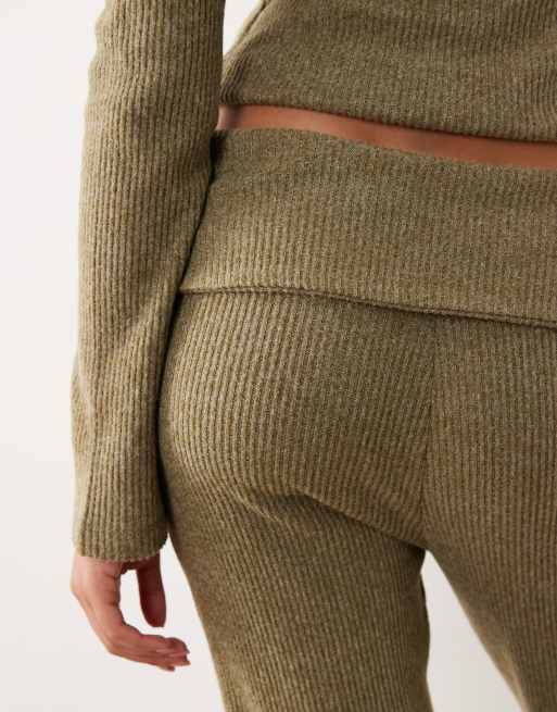 ASOS DESIGN - Pantalon ample d'ensemble en maille côtelée brossée ultra-douce - Kaki, 4 de 5