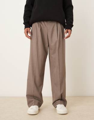 ASOS DESIGN - Pantalon ample et élégant avec trois pinces en flanelle - Beige-Neutre