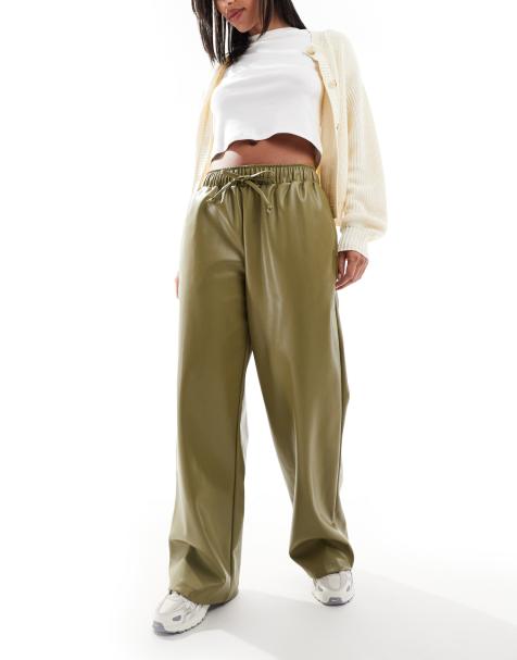 ASOS DESIGN - Pantalon ample facile à enfiler en similicuir - Vert olive - view 1