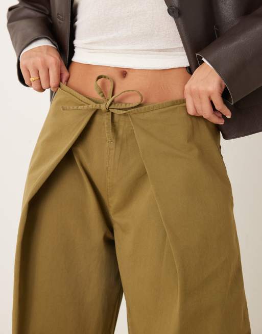 ASOS DESIGN - Pantalon au toucher papier avec taille rabattue nouée à l'avant - Vert olive, 4 de 5
