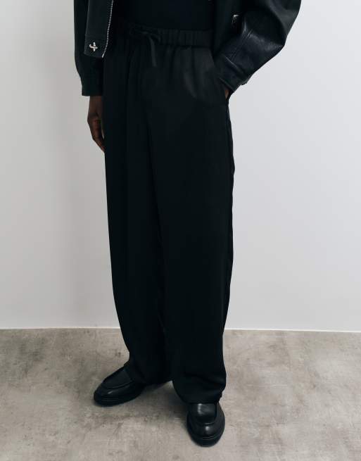 ASOS DESIGN pantalon baggy noir en satin avec cordon de serrage, 2 de 5