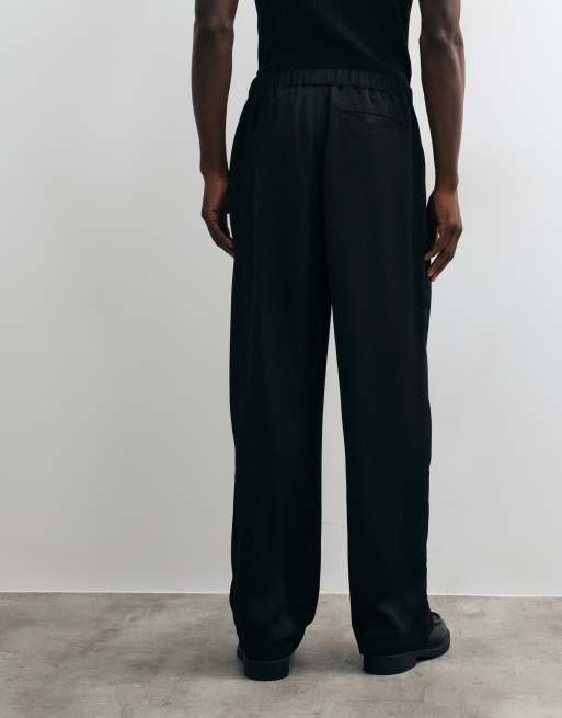 ASOS DESIGN pantalon baggy noir en satin avec cordon de serrage, 3 de 5