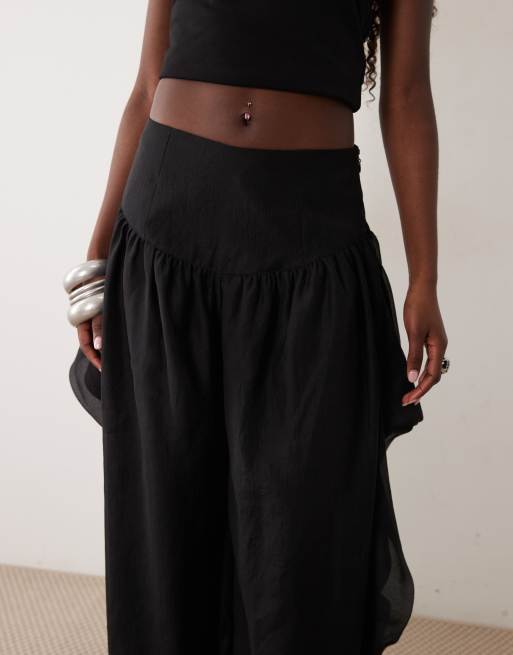 ASOS DESIGN - Pantalon bouffant ajusté à détail cascade - Noir, 3 de 5
