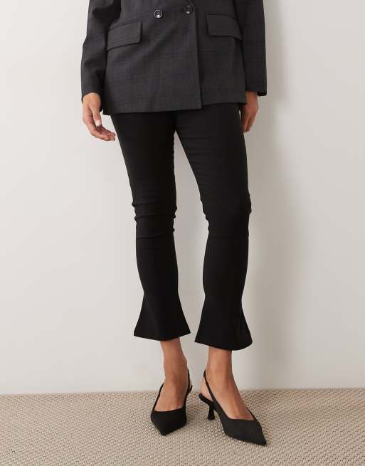 ASOS DESIGN pantalon capri long avec bas évasé noir, 3 de 5
