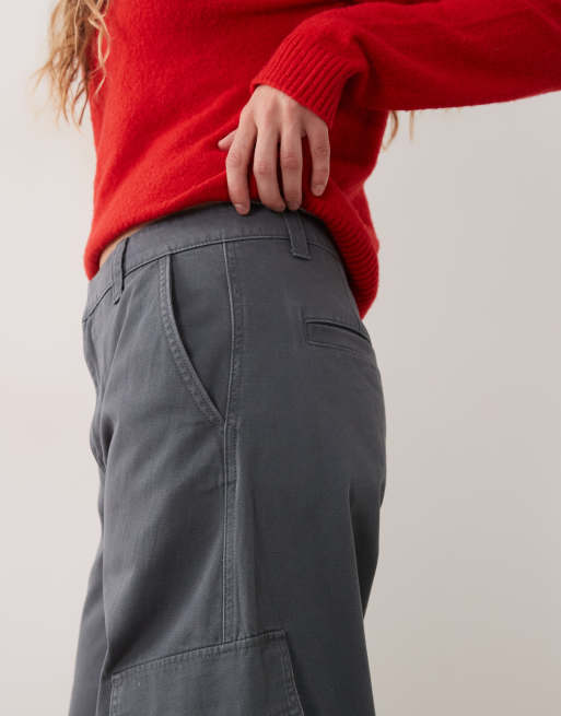 ASOS DESIGN pantalon cargo à ourlet retroussé avec détail de poche en gris anthracite, 4 de 5
