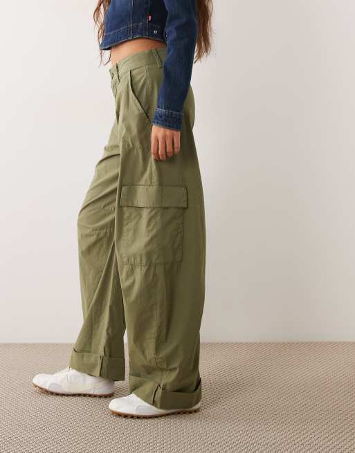 ASOS DESIGN - pantalón cargo casual con bajo vuelto en caqui, 2 de 5