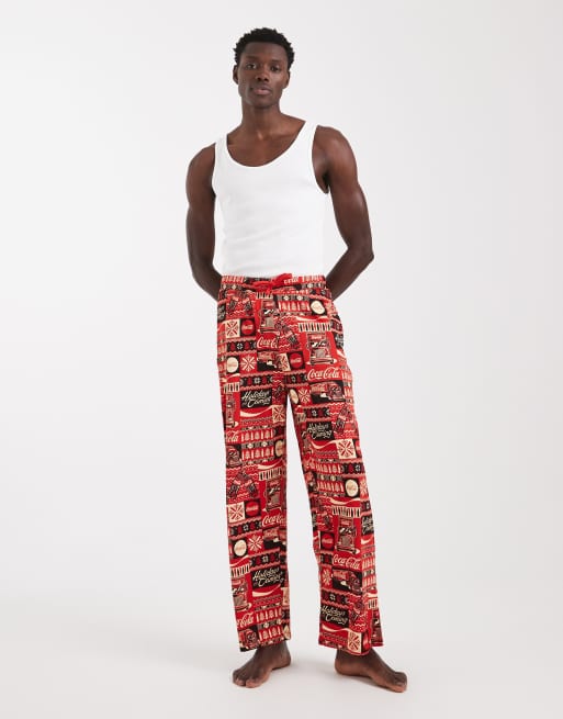 ASOS DESIGN - Pantalon confort à motifs Coca-Cola et fêtes de fin d'année - Rouge, 2 de 4