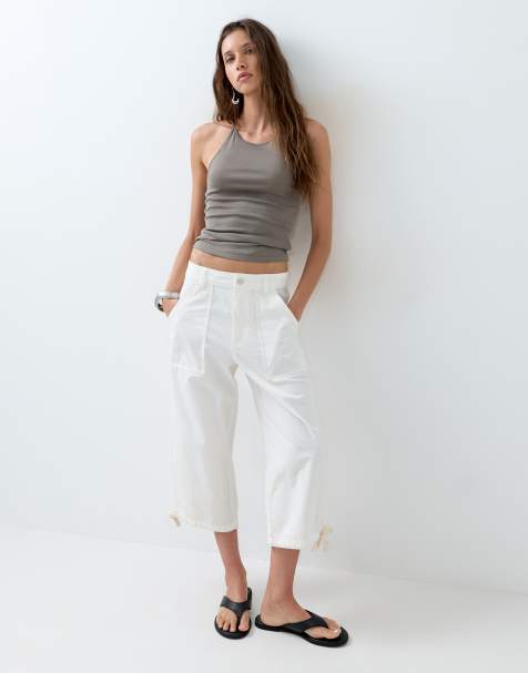 ASOS DESIGN - pantalón corto cargo largo con bolsillo y detalle de lazo en blanco - view 1