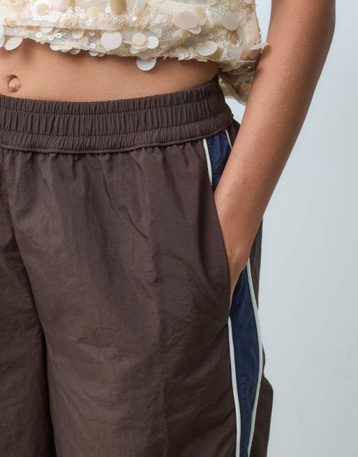 ASOS DESIGN - pantalón crop de chándal 3/4 de conjunto en azul marino, 5 de 5