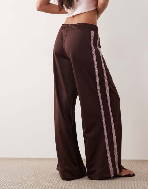 ASOS DESIGN - Pantalon de jogging ample en maille avec détail en dentelle - Chocolat, 2 de 5